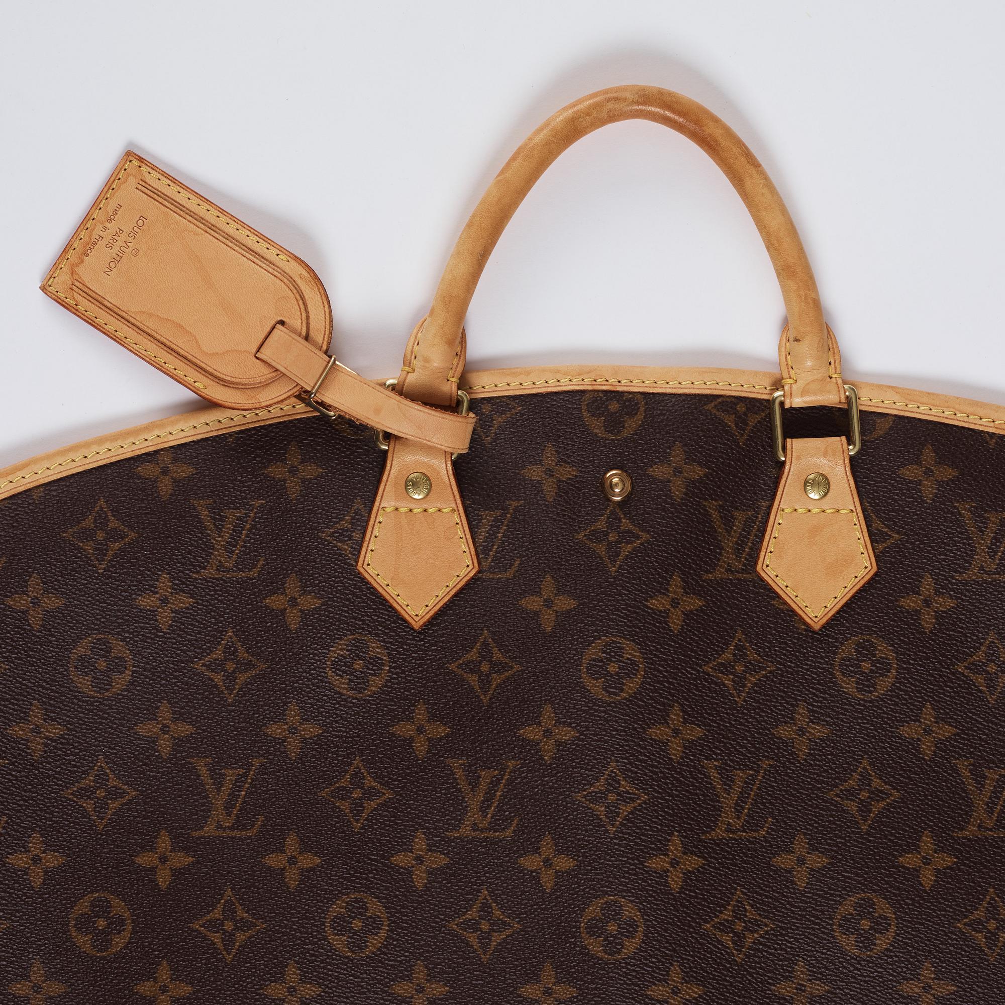 Louis Vuitton resegarderob Housse Porte Habit