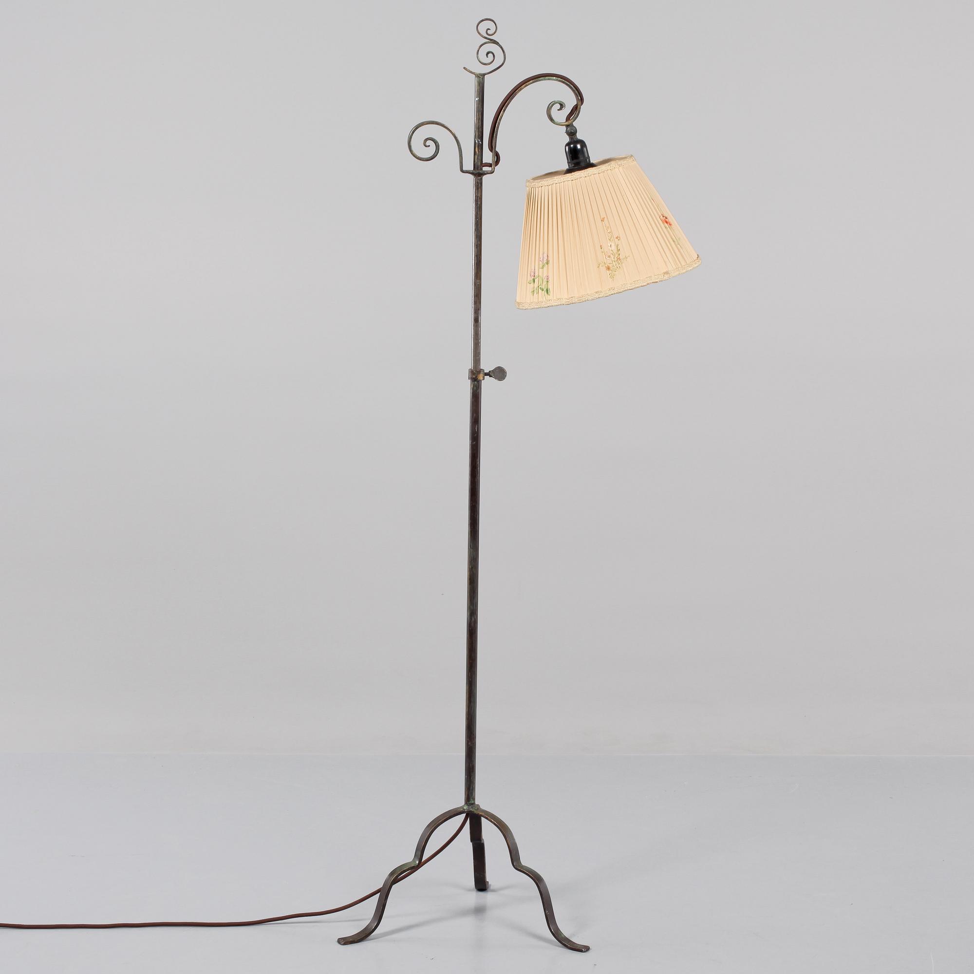GOLVLAMPA, tidigt 1900-tal.