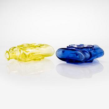 Erkkitapio Siiroinen, a set of two carafes for Riihimäki Glassworks, Finland.