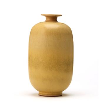 Berndt Friberg, a yellow glazed stoneware vase, Gustavsberg studio 1973.