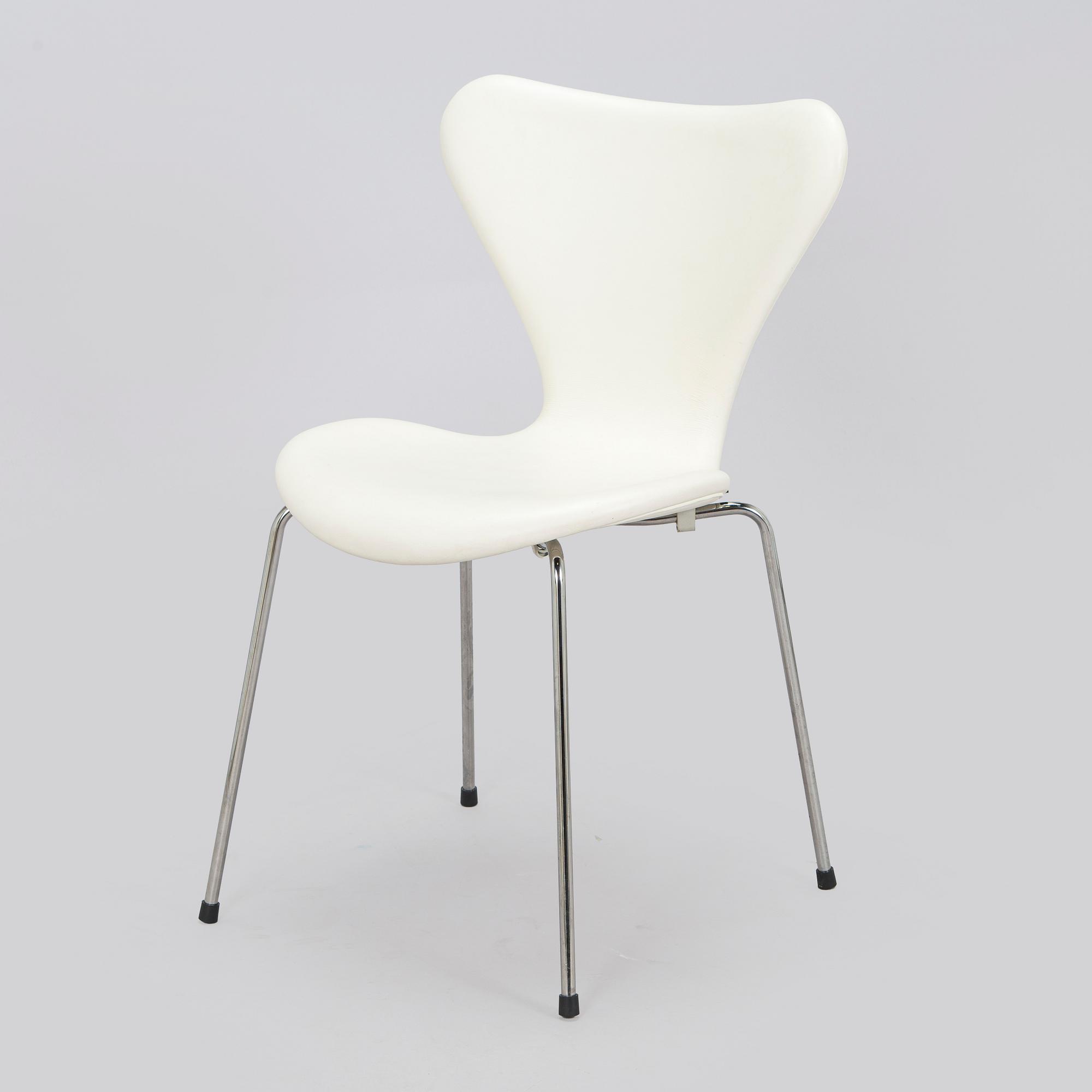 Arne Jacobsen, tuoli, "Seiska", Fritz Hansen, Tanska, 2015.