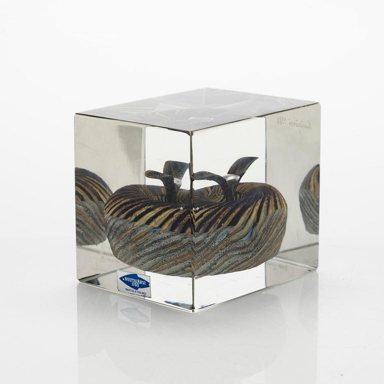 Oiva Toikka, vuosikuutio, signeerattu Oiva Toikka, Nuutajärvi 1980, numeroitu 716/1000.