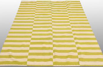 A RUG, flat weave, ca 227 x 173 cm.