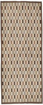 205. Brita Grahn, A CARPET, flat weave, ca 879,5 x 355 cm, signed B Grahn (Brita Grahn).