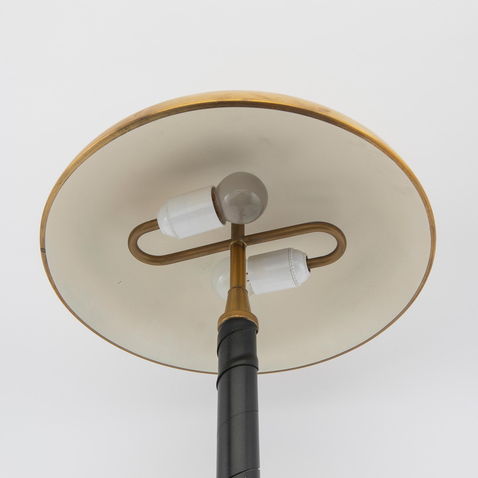 Einar Bäckströms Metallvarufabrik, Bordslampa modell 5013 Swedish Modern 1940-tal.