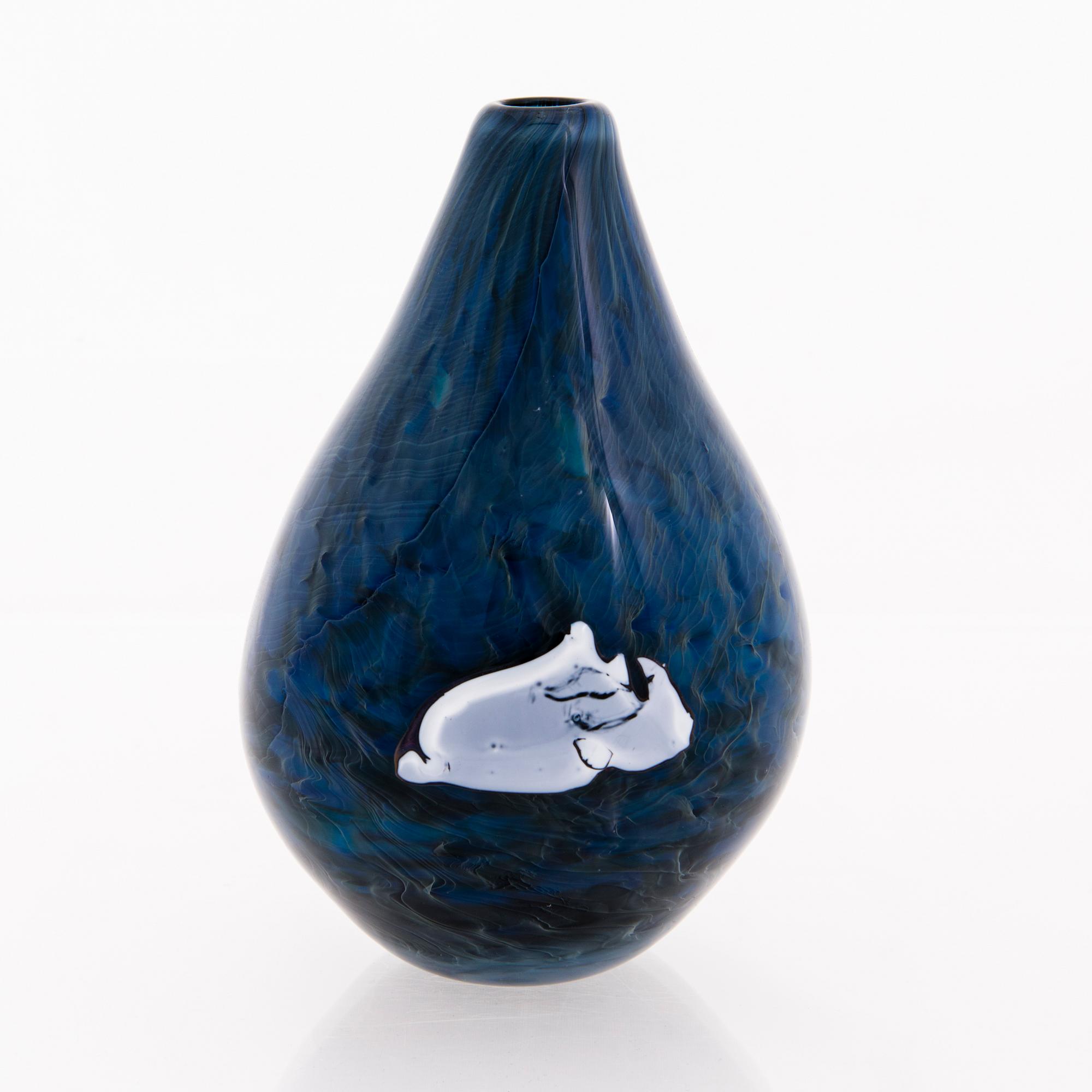 ELLA VARVIO, a glass vase/ sculpture, signed Ella Varvio 2017.