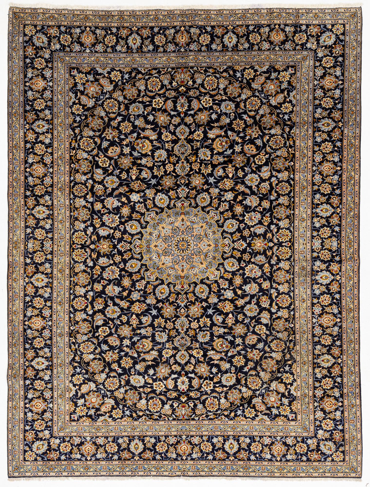 Matta, Keshan, ca 412 x 308 cm.
