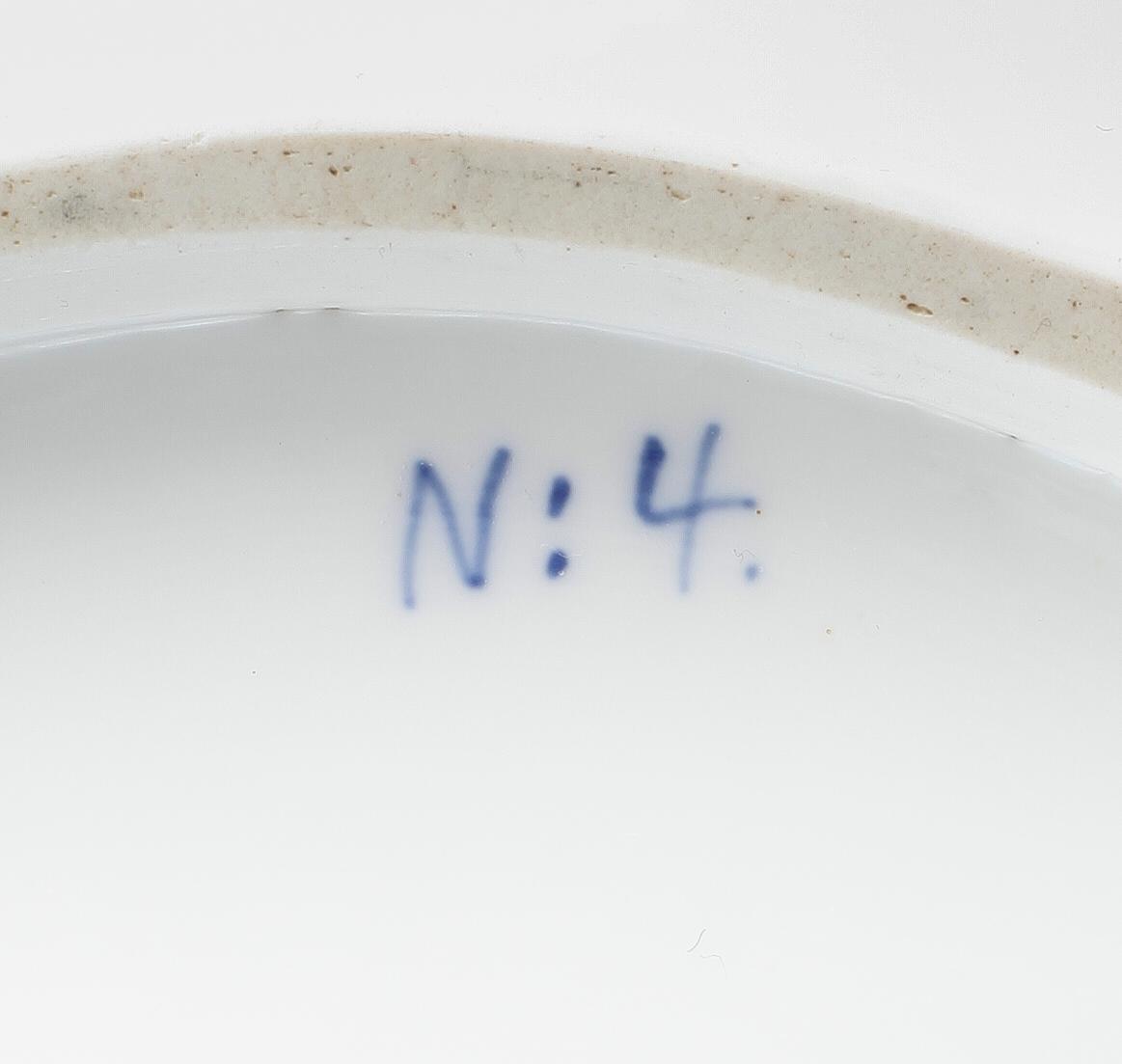 SERVERINGSFAT, 2 st, porslin, "Musselmalet", Royal Copenhagen.