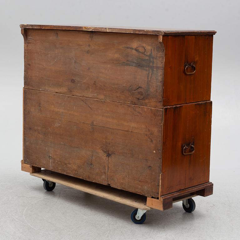 Chest of drawers 19th century.