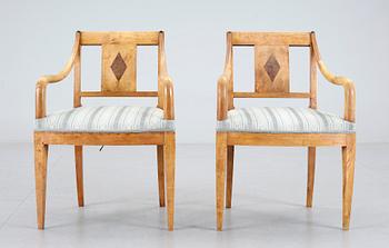 KARMSTOLAR, ett par, senempire, 1800-talets mitt.