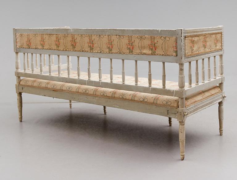 SOFFA, sengustaviansk, omkring år 1800.