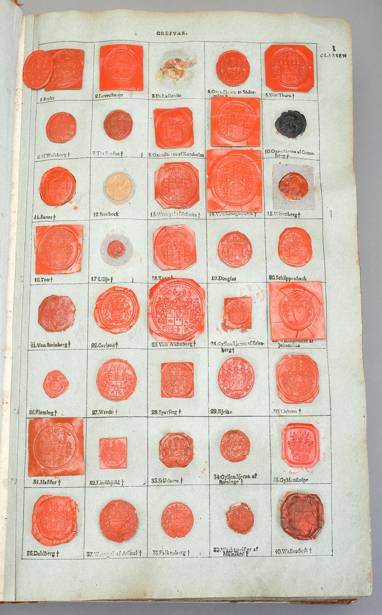 INBUNDEN SAMLING ADLIGA SVENSKA SIGILL, lack, 1800-tal.