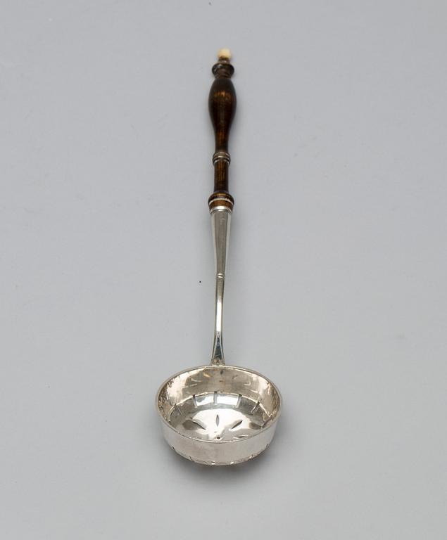 STRÖSKED, silver, Weis, omkring ca 1800. Vikt va 40 g.