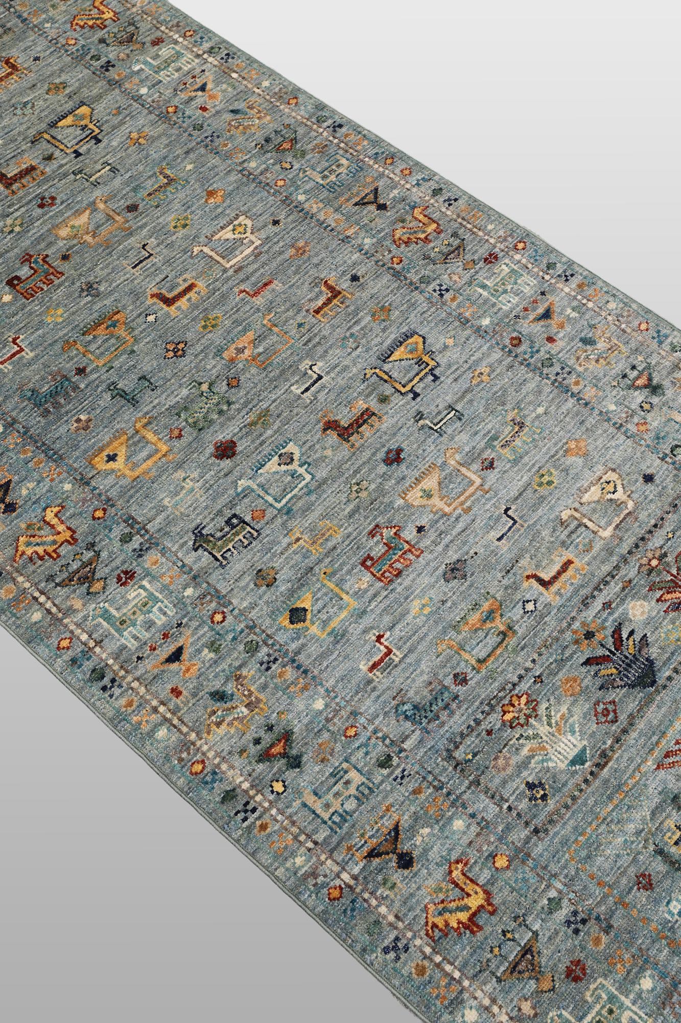 A Zigler Design runner carpet, 295 x 80 cm.