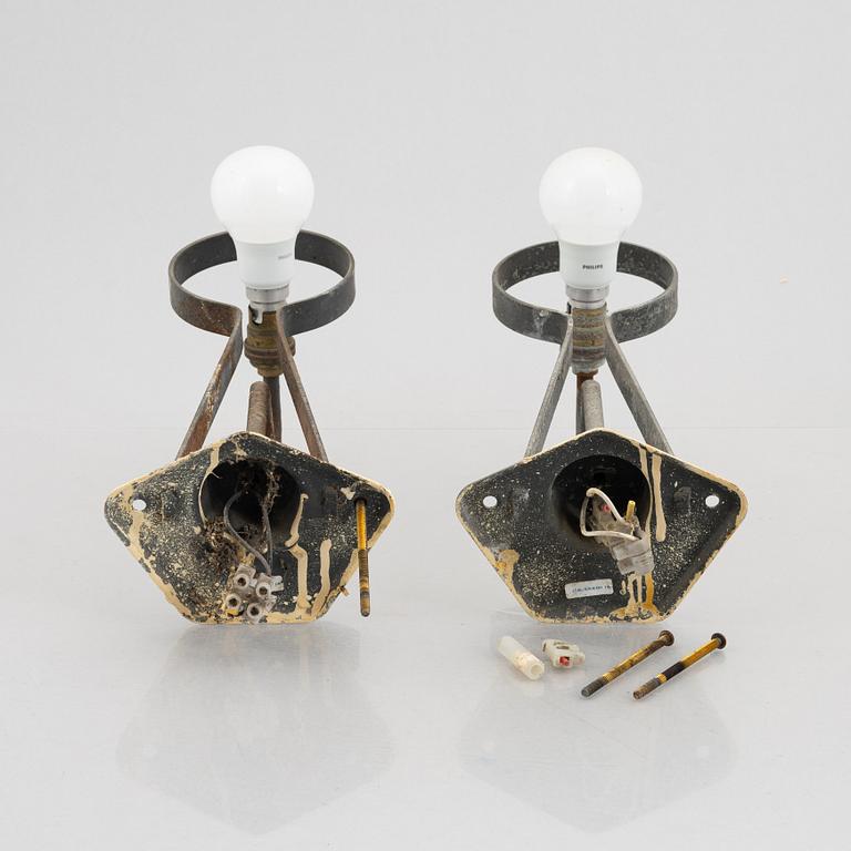 A pair of Swedish Modern wall lights, Sweden, mid 20th century.