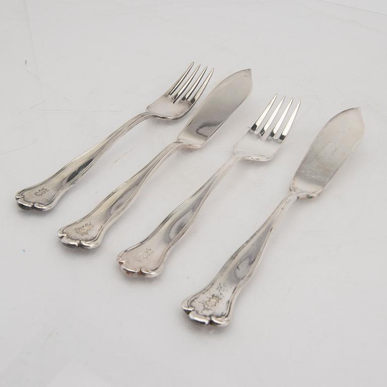 A Swedish 20th century set of 12 silver fish cutlery mark of Hallbergs Stockholm 1947.