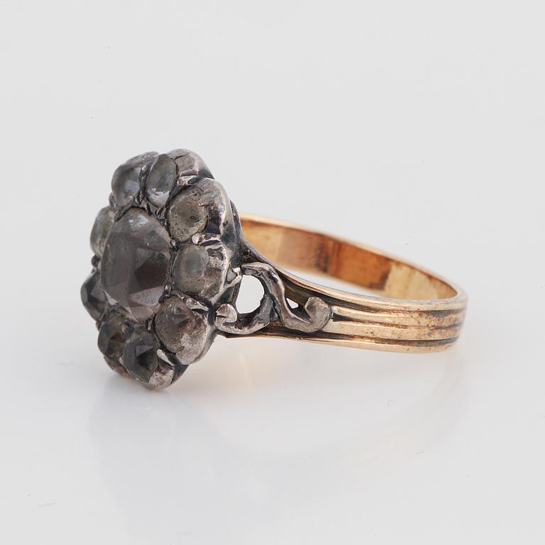 Paste stone ring.