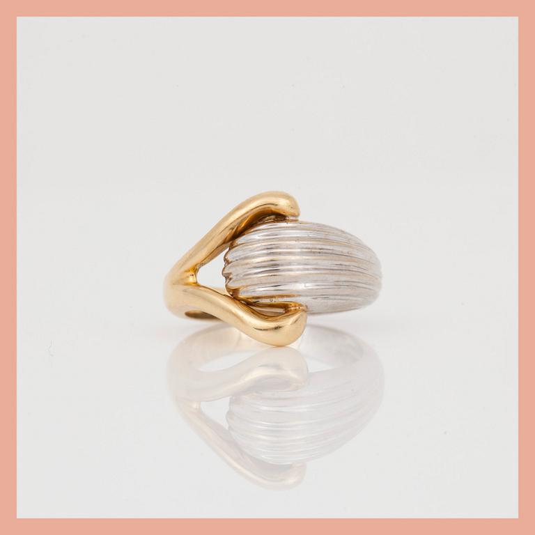 RING, 18K guld och vitguld, Sterling, Brasilien. Total vikt ca 5,29 g.