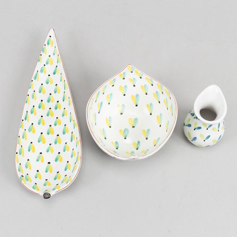 Stig Lindberg, an earthenware dish, bowl and jug, Gustavsberg studio.