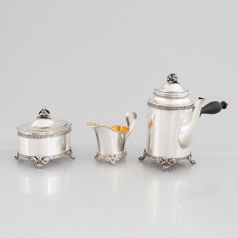 A Swedish silver Gustavian style coffee service, mark of JE Torsk, Stockholm 1908.