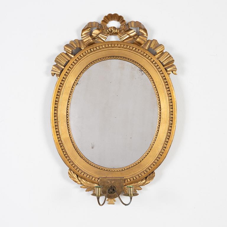 A Gustavian gilt mirror wall sconce, late 20th Century.