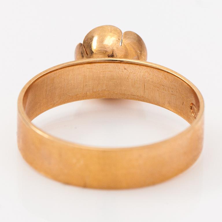 Liisa Vitali, "Kevät", a 14K gold ring. Westerback, Helsinki 1971.