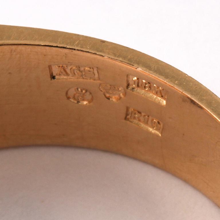 RING, 18k guld med 15 briljantslipade diamanter, ca 0.15 ct, Älvängens Guld & Silver, Göteborg, 1991. Vikt 13 g.