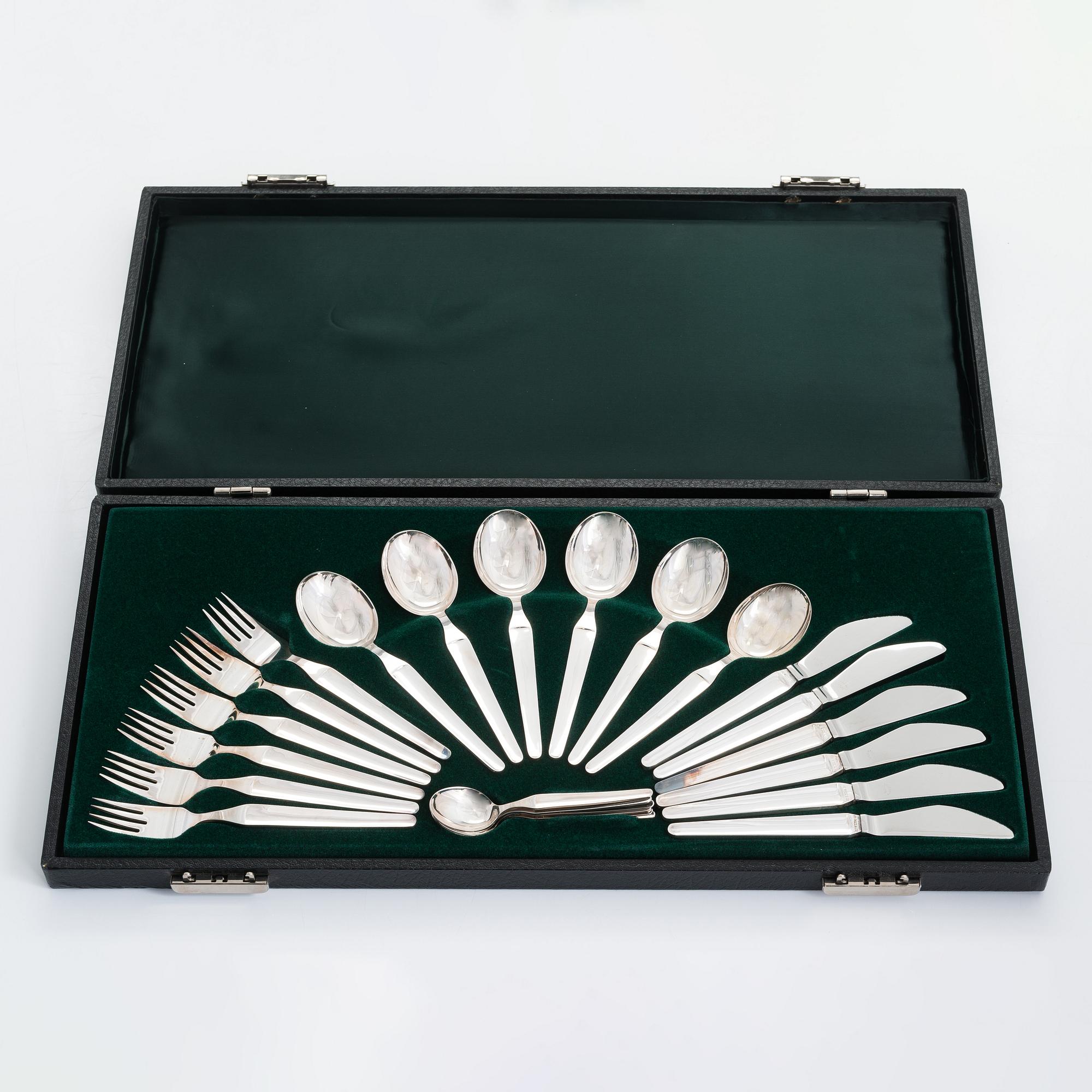 A 72-piece sterling silver cutlery set, 'Diplomat', Kultateollisuus Turku 1978. In three original boxes.