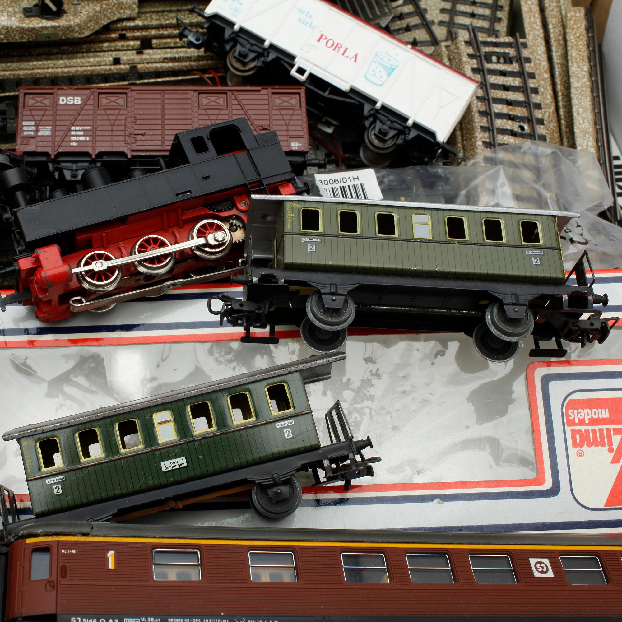 PARTI MÄRKLIN, lok, räls, transformator och vagnar.