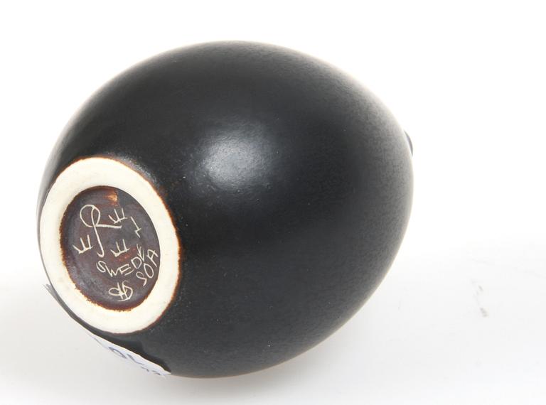 VAS samt SKÅLAR, 2 st, stengods, Stig Lindberg samt Carl-Harry Stålhane.