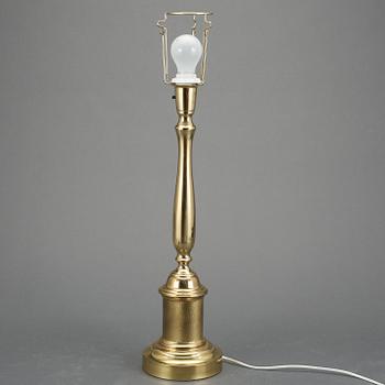 BORDSLAMPA, mässing, 1900-talets andra hälft.