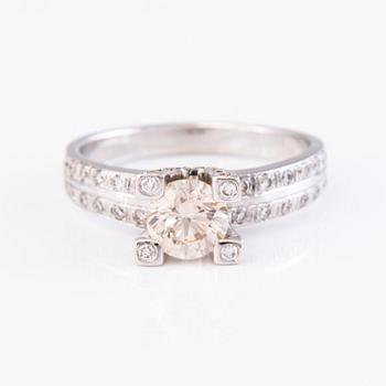 RING, 18K vitguld, diamanter ca 1.55 ct tot.