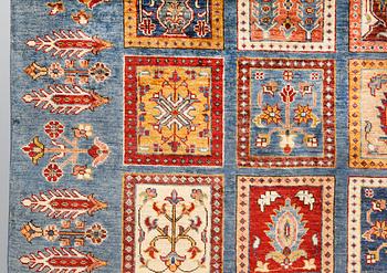 An oriental rug, ca 271 x 214 cm.