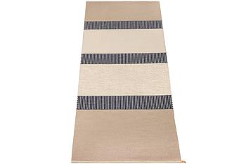 Gunilla Lagerhem Ullberg, a 'Häggå' runner, Kasthall, c. 310 x 88 cm.