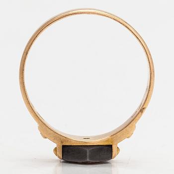 Ring, 18K guld, Suomen Kultaseppä Oy, Turku, 1920.