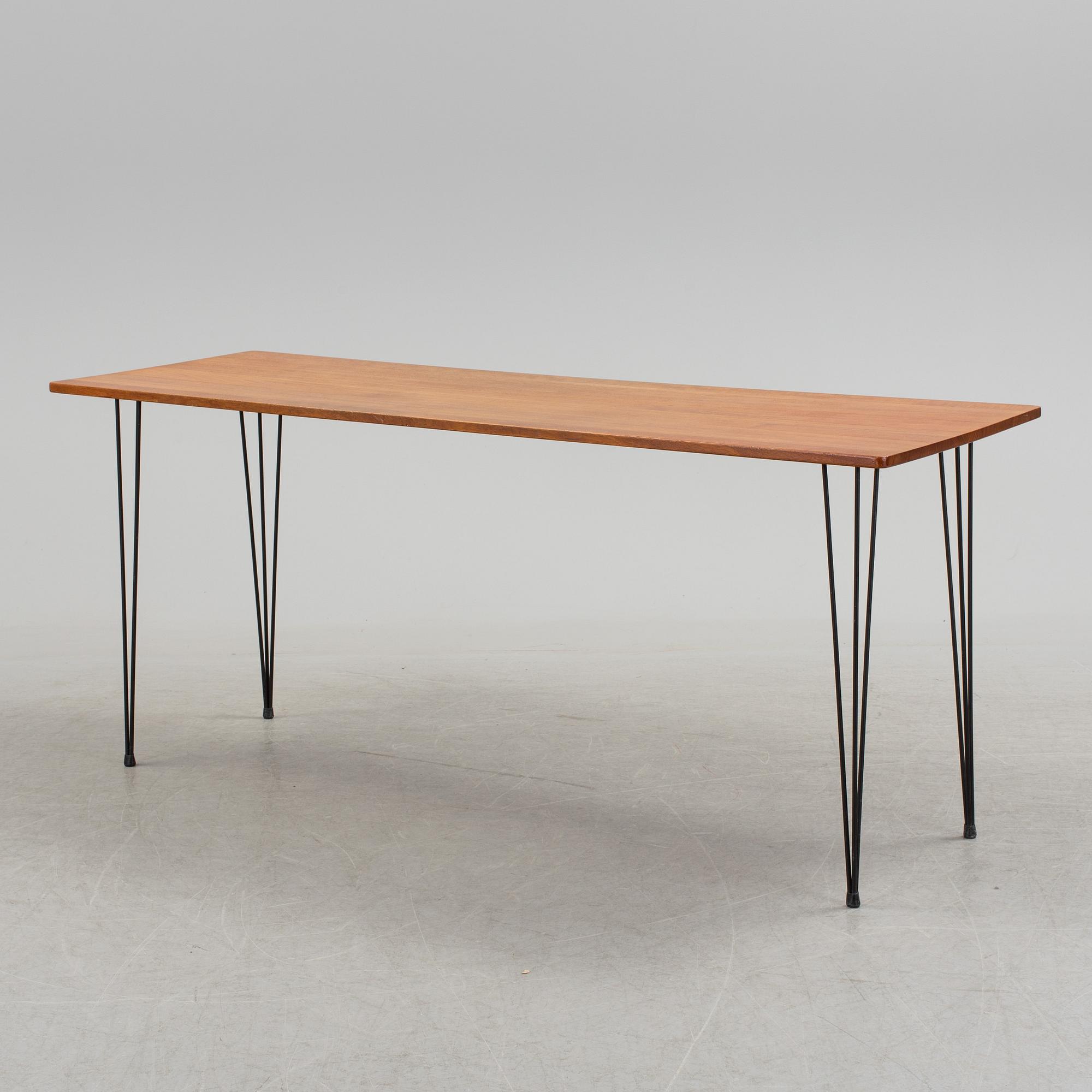 SKRIVBORD, String-modell, 1900-talets mitt.