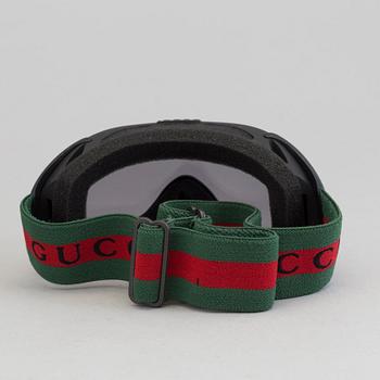 A pair of Gucci model GG 1653 M00502 ski goggles.