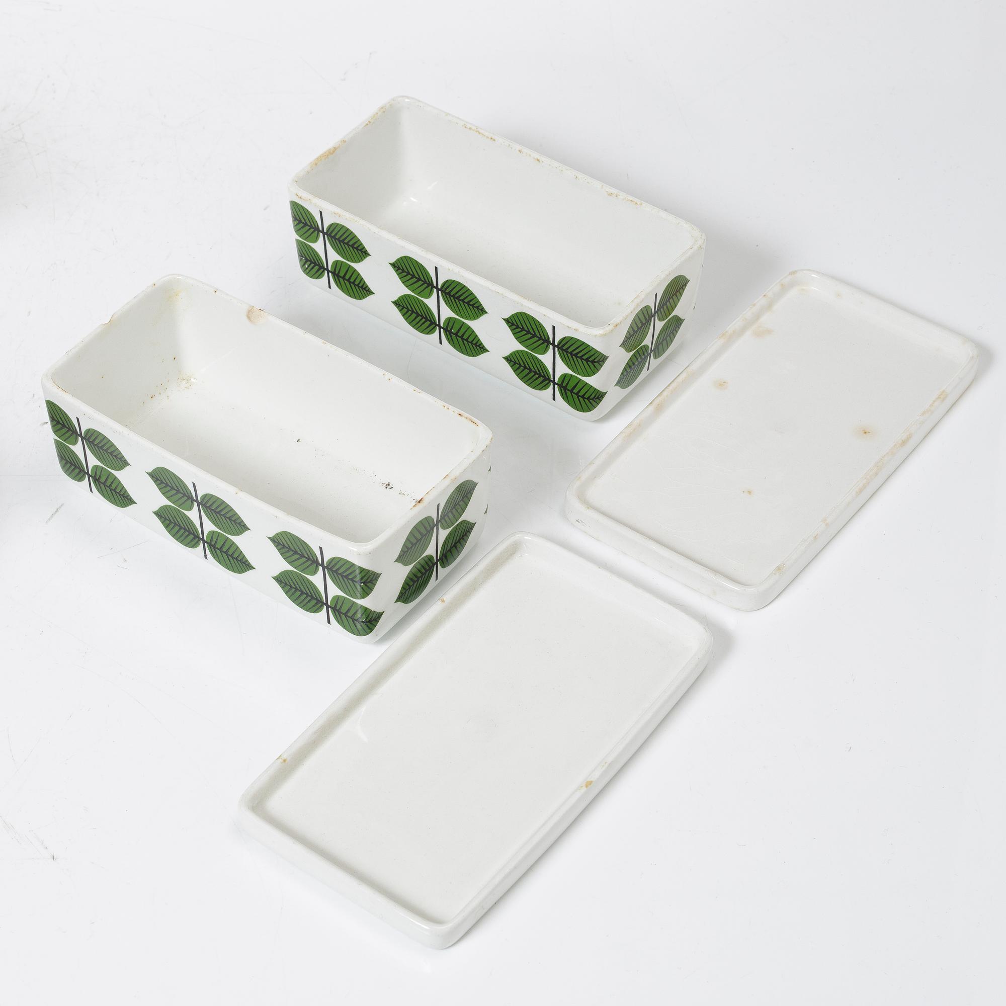 Stig Lindberg, a 77 pieces bone china and stoneware service, "Berså", Gustavsberg.