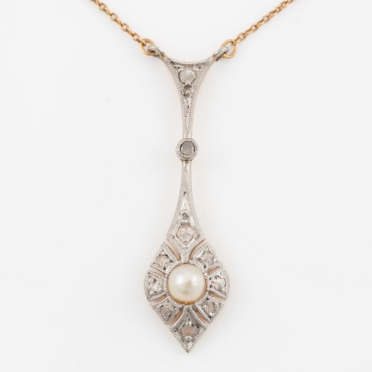 Collier 18K guld och platina med en pärla och rosenslipade diamanter.
