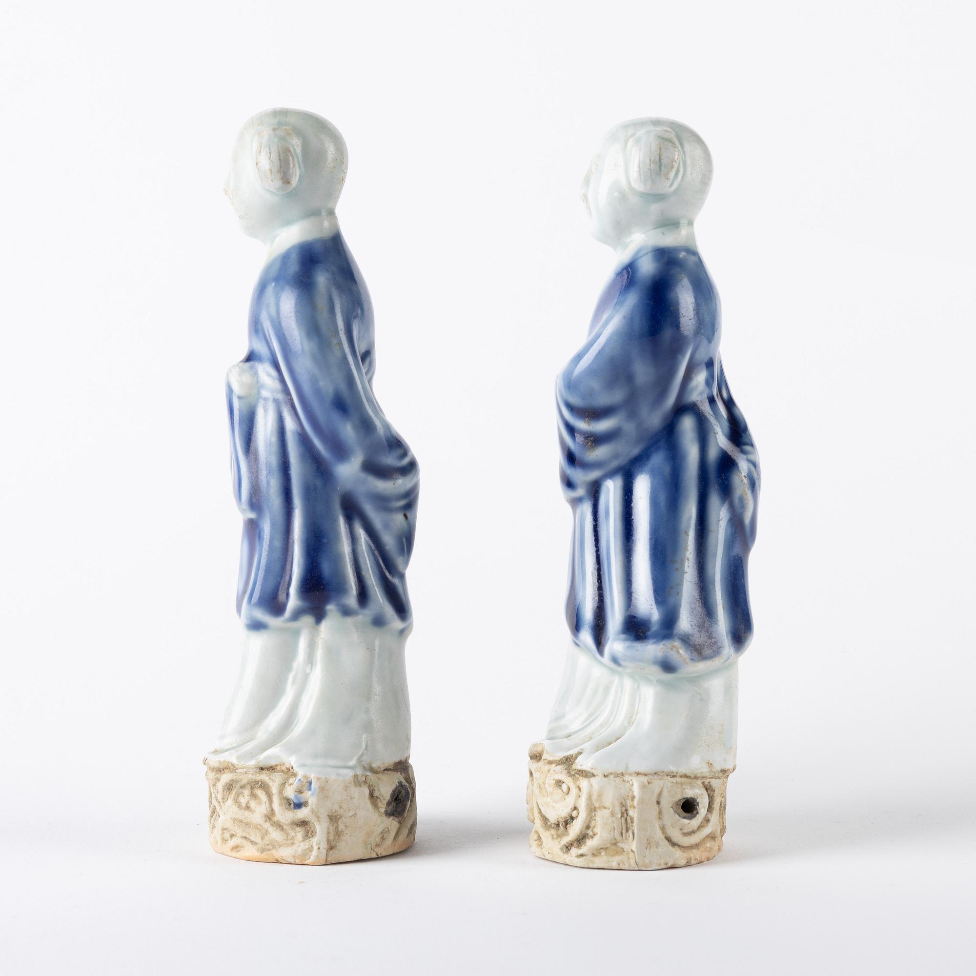 Figuriner, ett par, porslin. Kina, Qingdynastin, 1700-tal.