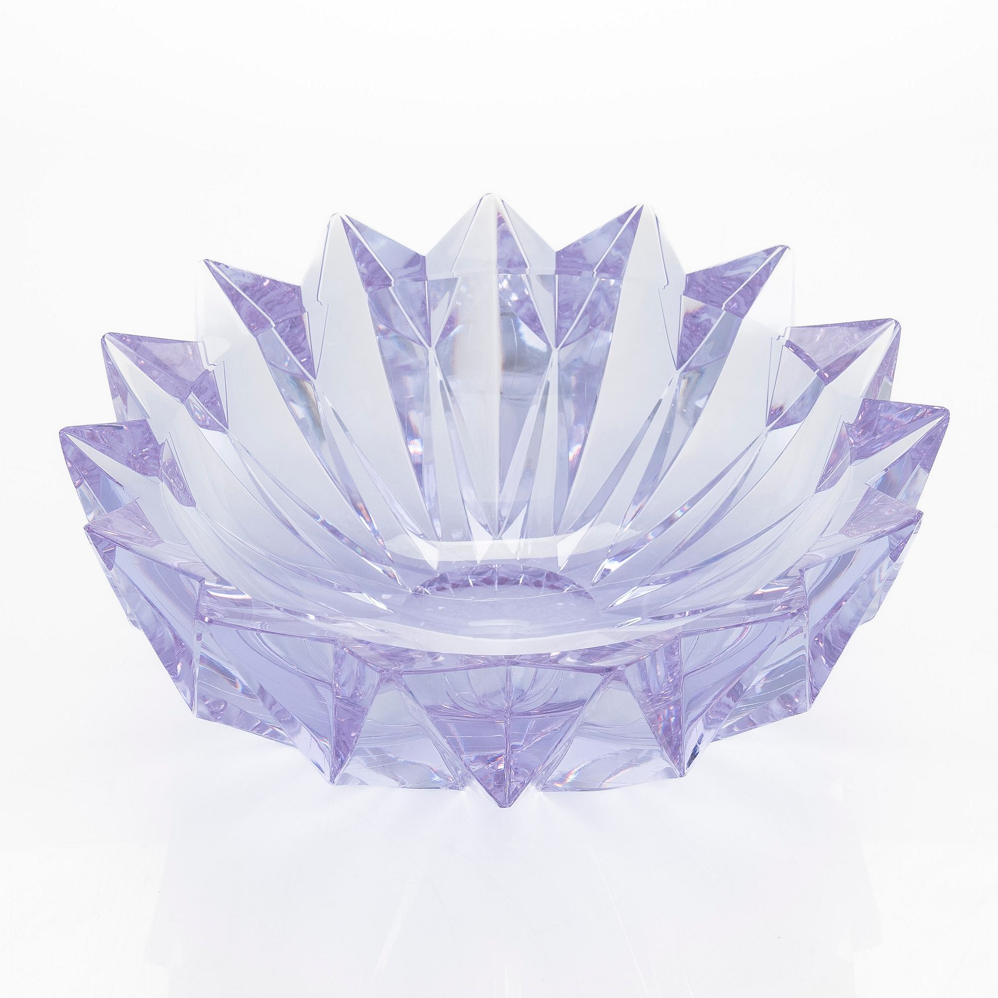 Aimo Okkolin, A 'Water lily' bowl, signed Aimo Okkolin Riihimäen Lasi Oy.