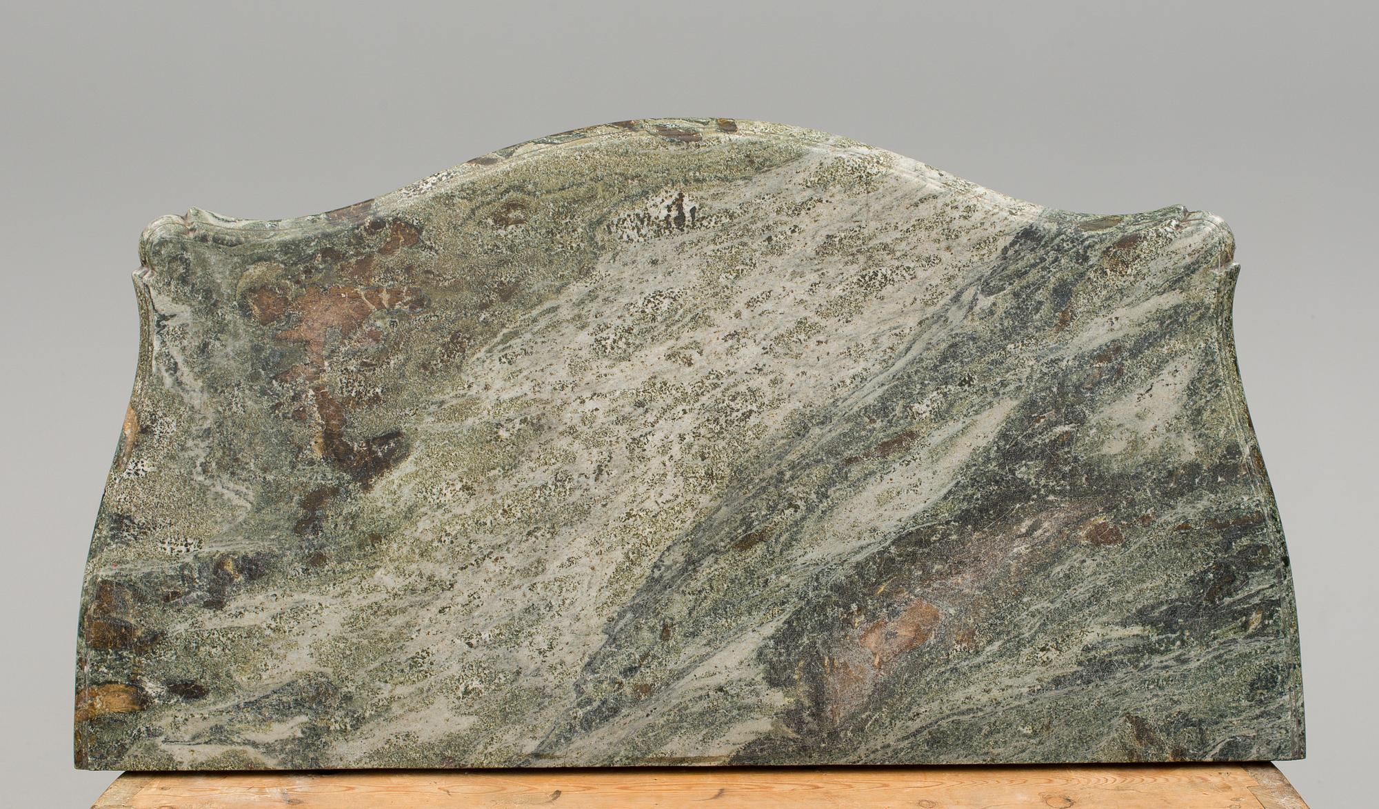 BYRÅ, rokoko, delvis 1700-tal.