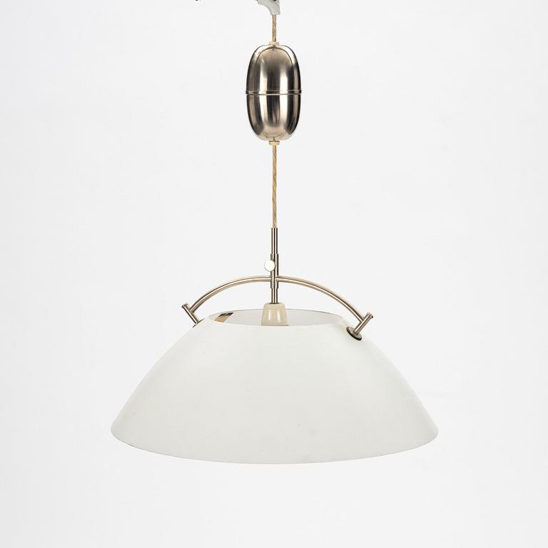Hans J. Wegner, taklampa/-pendel med hissfunktion, "JH 604", Louis Poulsen, Danmark 1900-talets mitt.