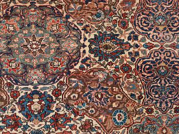 ANTIQUE/SEMI-ANTIQUE ESFAHAN most likely. 428 x 311,5 cm.