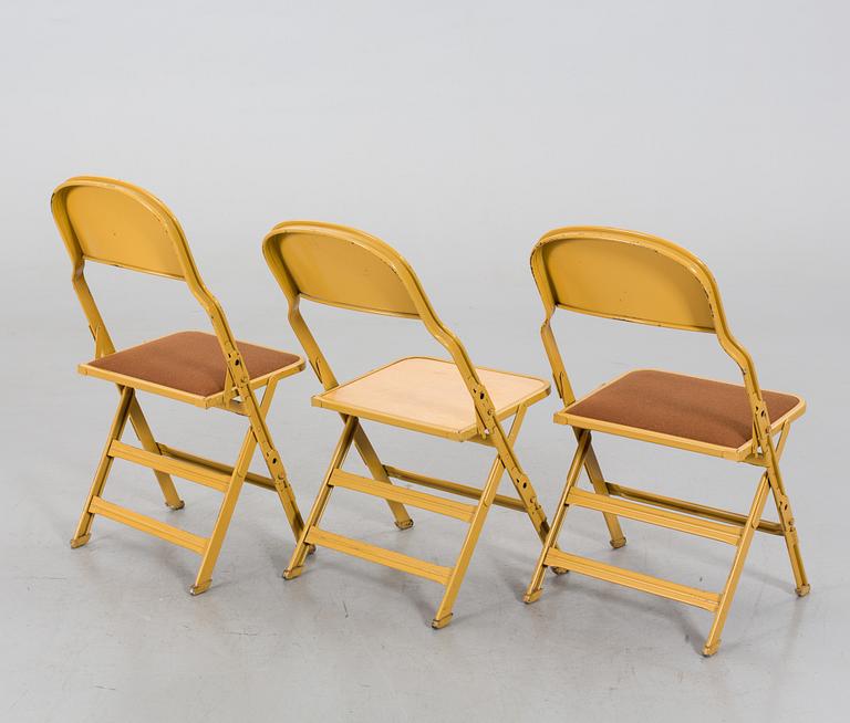 A SET OF 3 FOLDING CHAIRS BY CLARIN MFG CO, CHICAGO, USA.