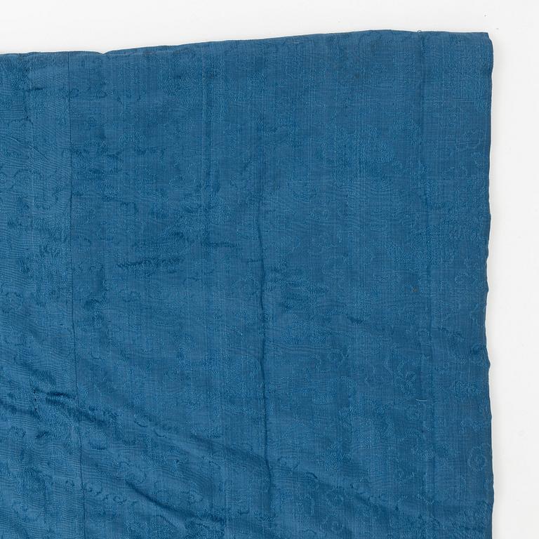 Jacka, broderat siden. Qingdynastin, 1800-tal.