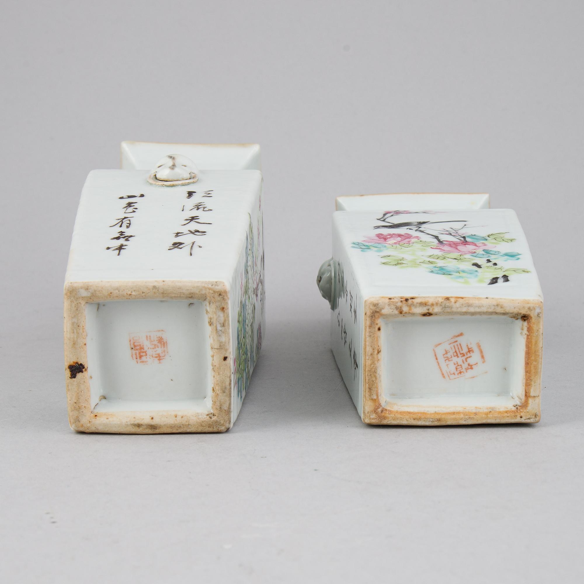 Two Qing dynasti vases, turn of the century.