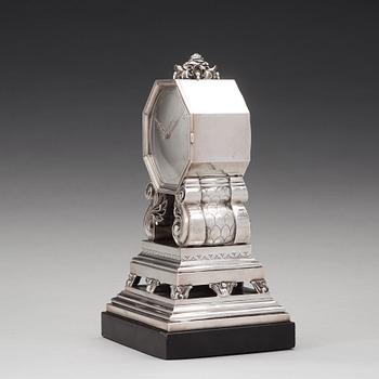 Johan Rohde, A Johan Rohde sterling silver mantel clock by Georg Jensen, Copenhagen 1925-33, model 333.