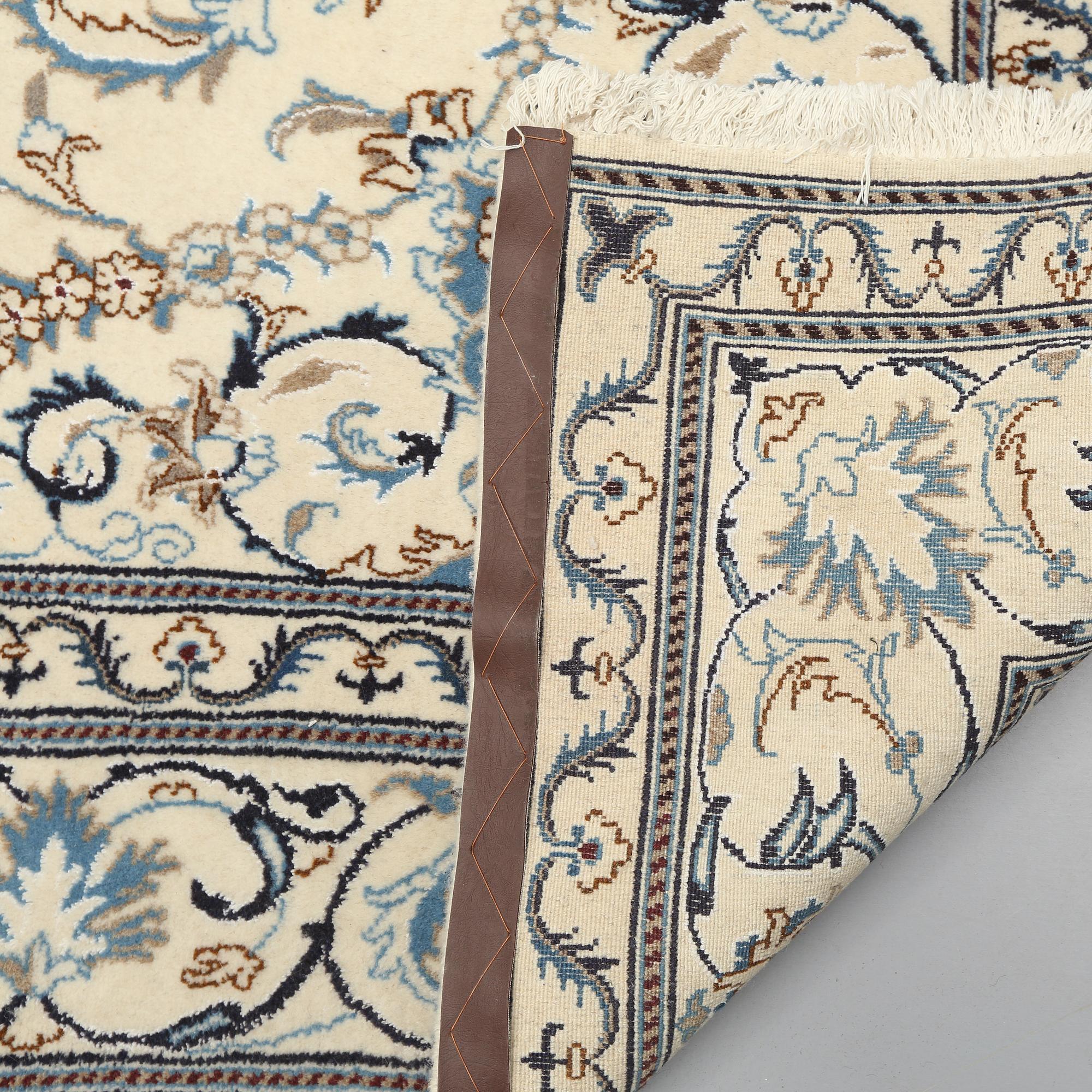 MATTA, troligen Tabas Nain, 1900-talets senare del, 290 x 194 cm.