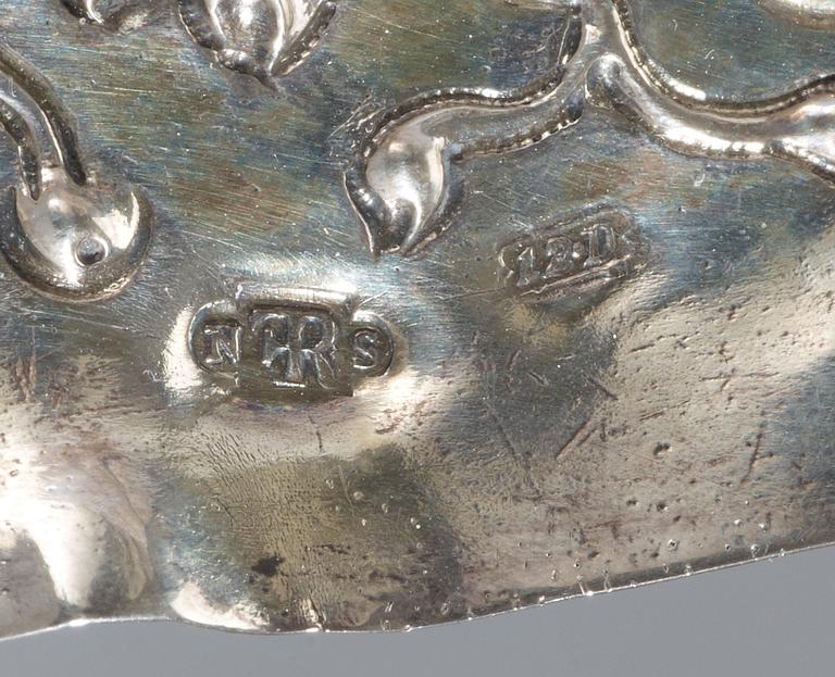 A German late 17th -/early 18th century silver-gilt plate, mark of Heinrich Gottfried Anton Hammon, Nürnberg, 1684-1723.